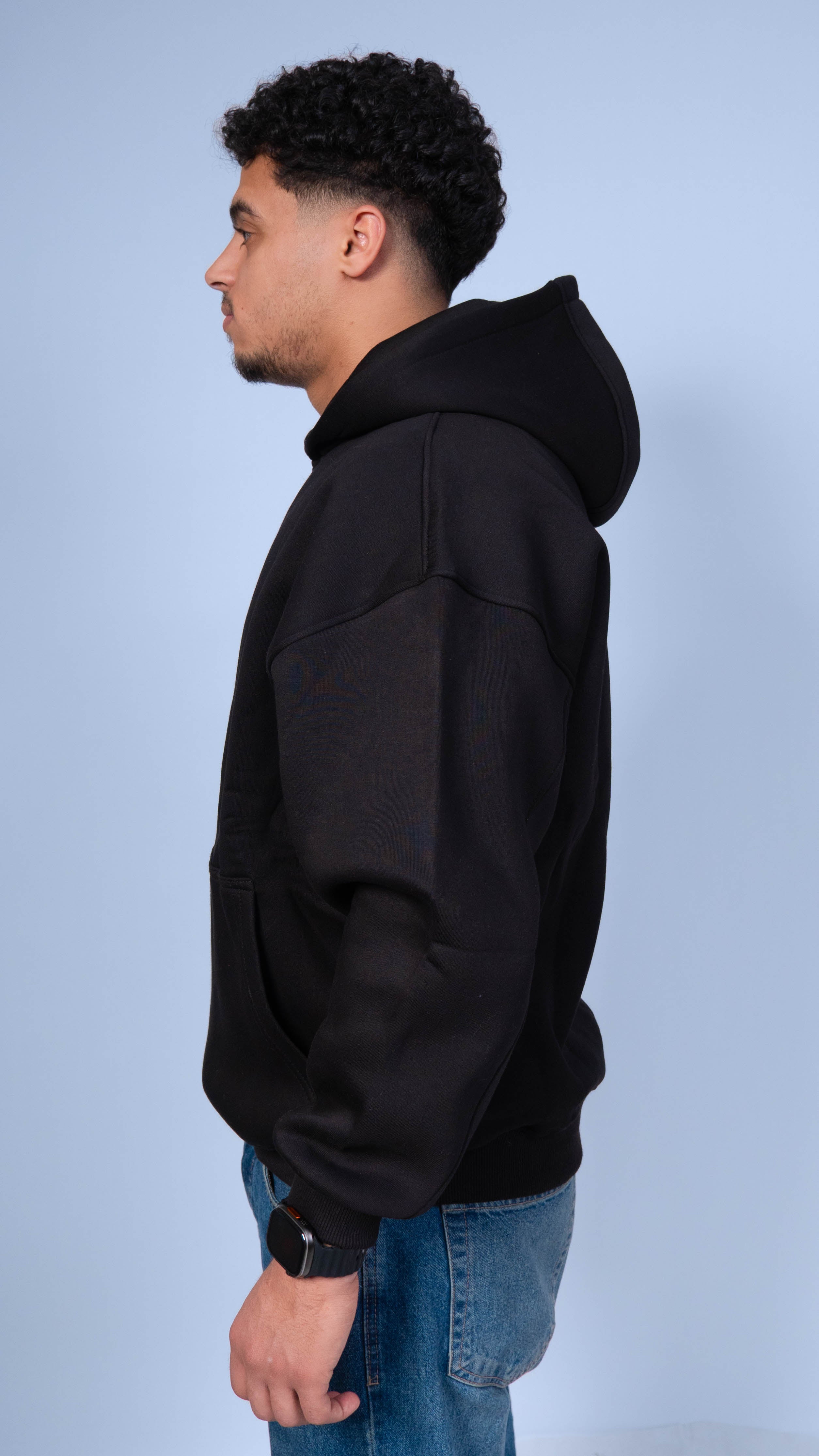 Basic Valoria Essential Hoodie – Premium Comfort